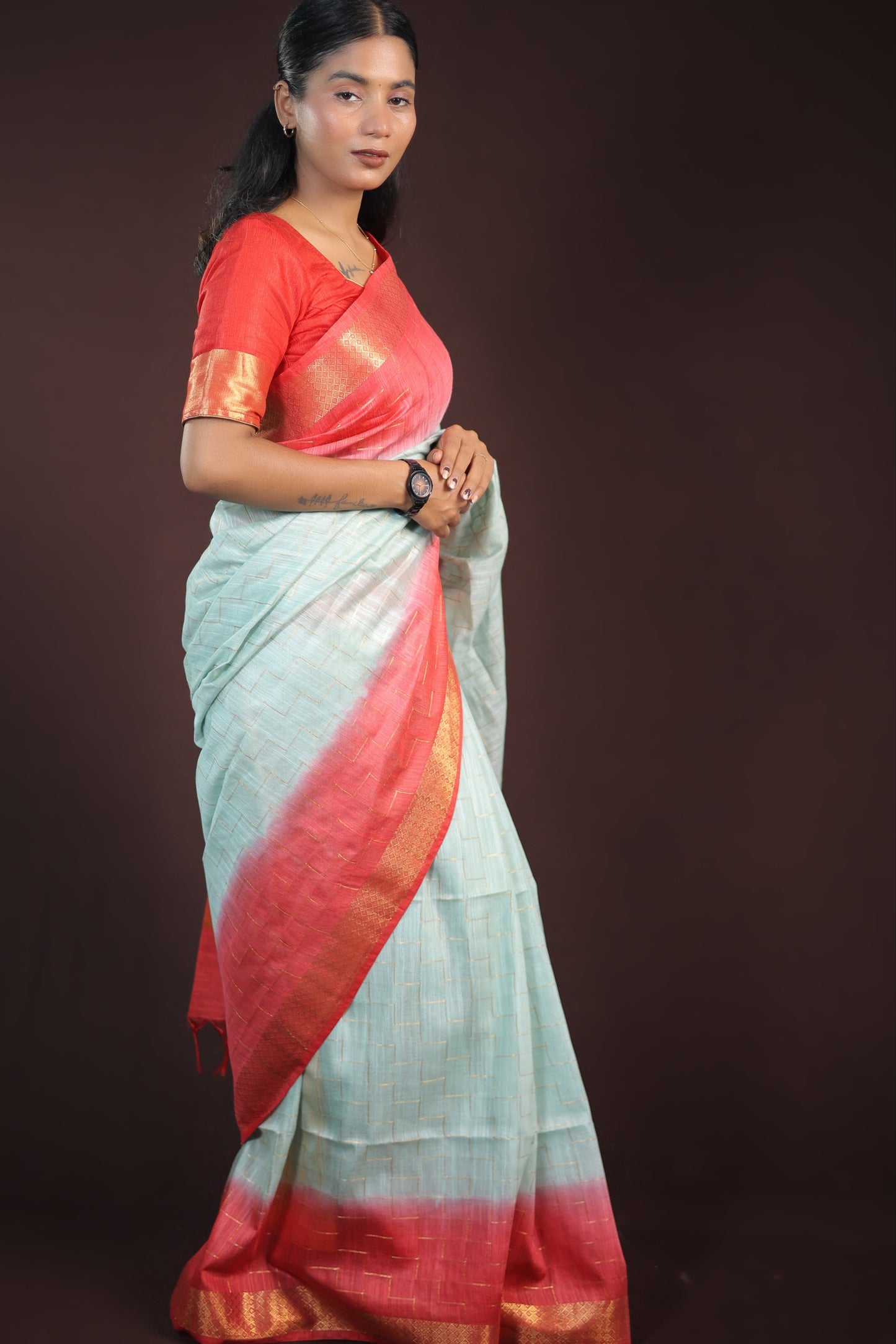 Red and white Saree suitable for festive season with gloden zari work