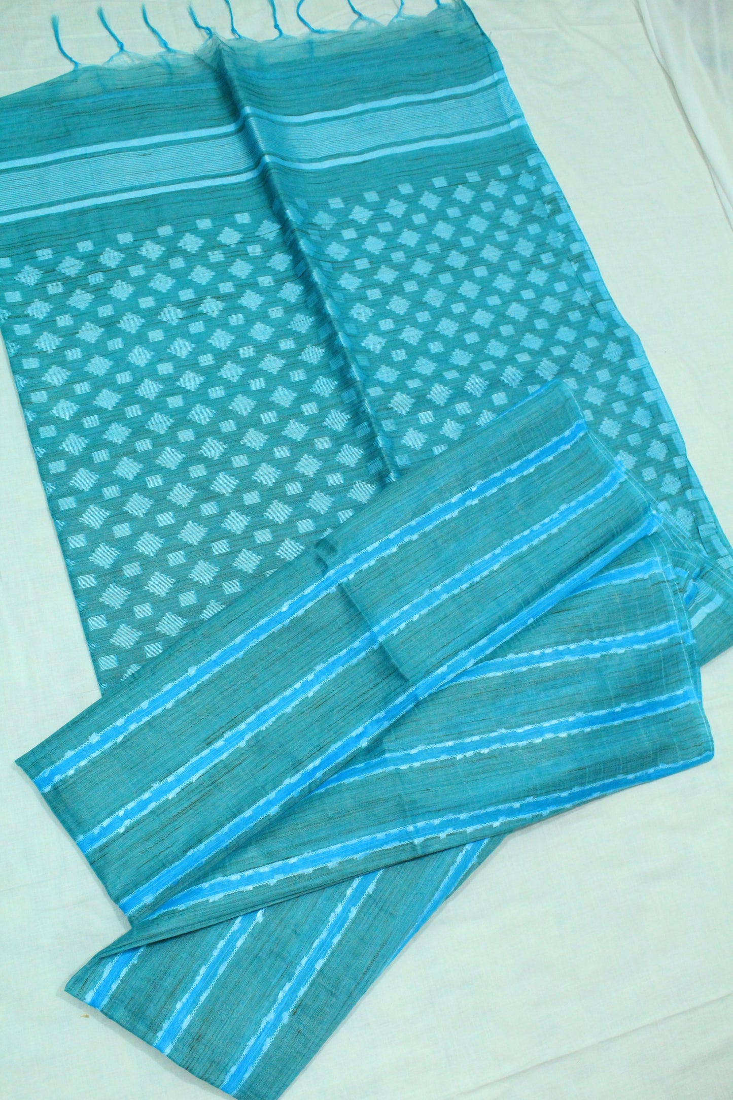 Grand pallu body staple without border jute silk Saree