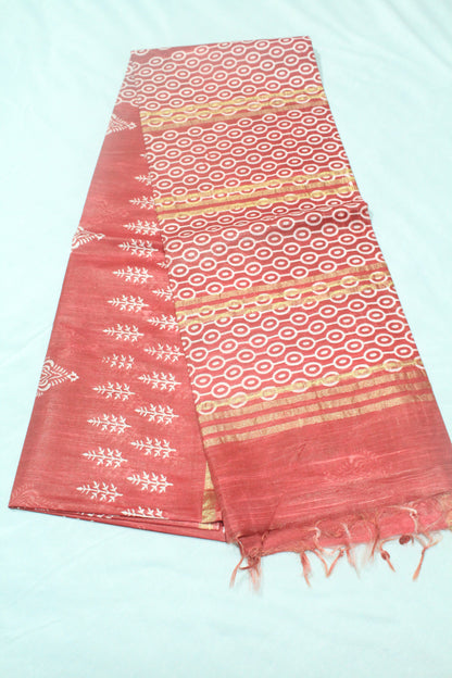 printed saree in white pattern