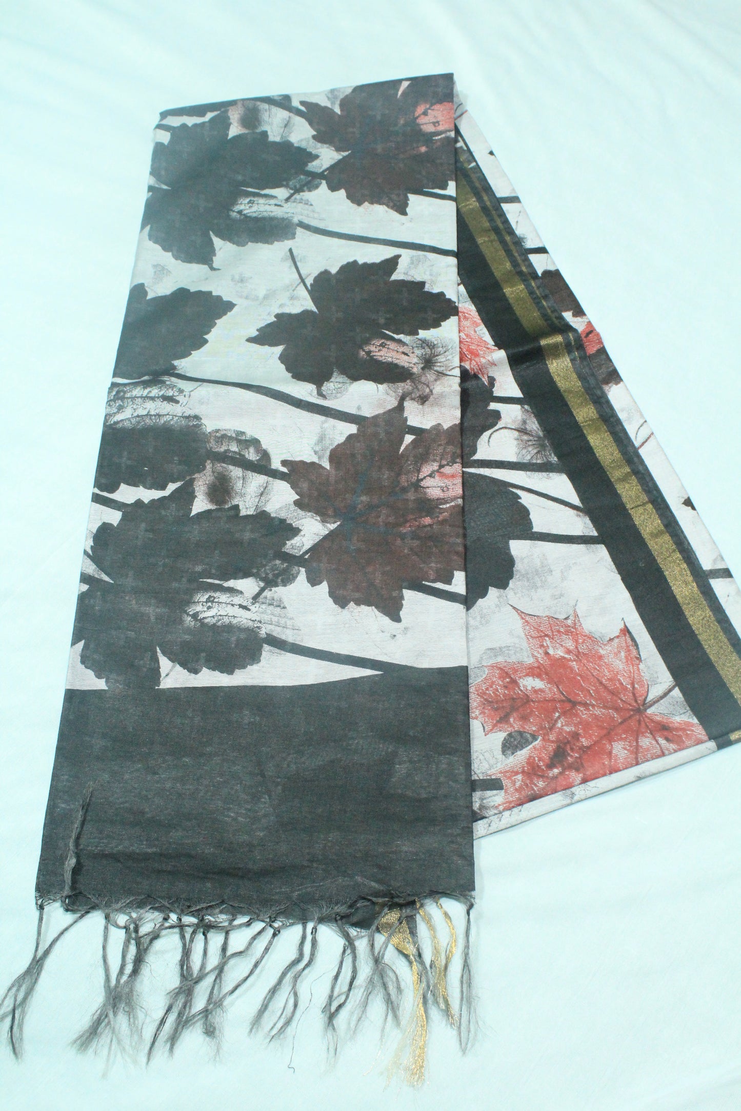 printed saree in floral pattern