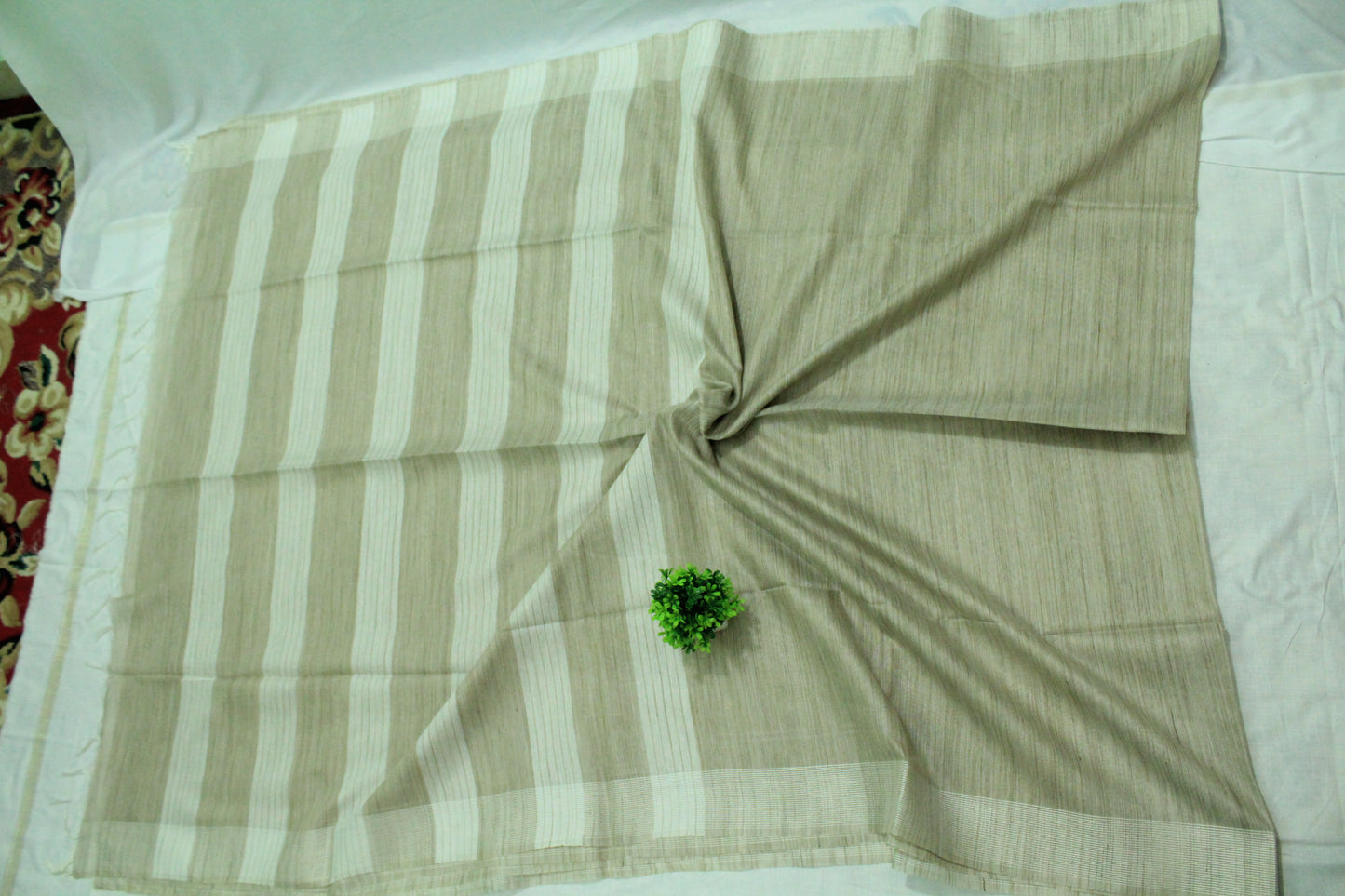 Silk Saree with White pattern & border in cream color