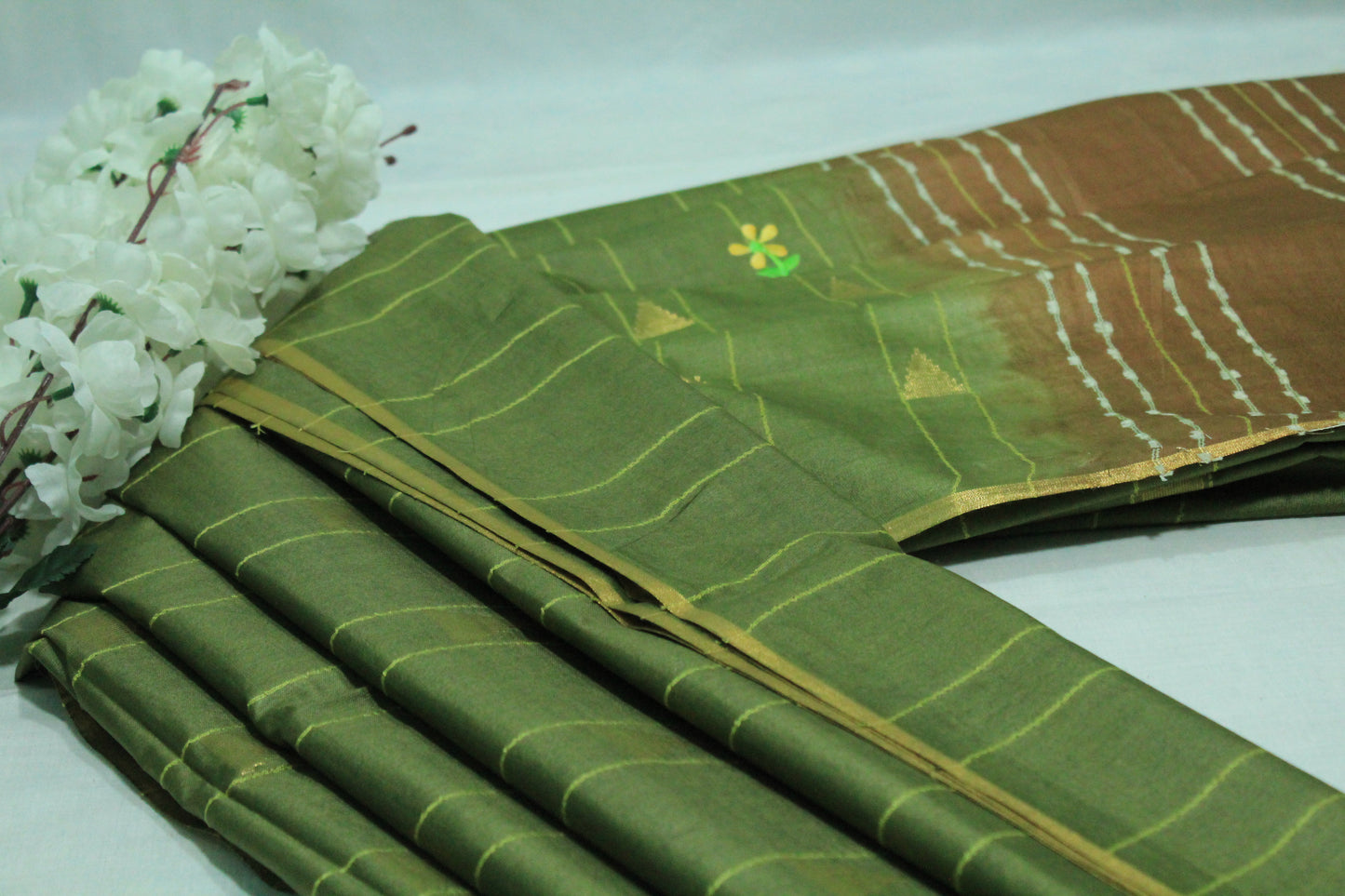 embroidered  double shade green saree with zari work