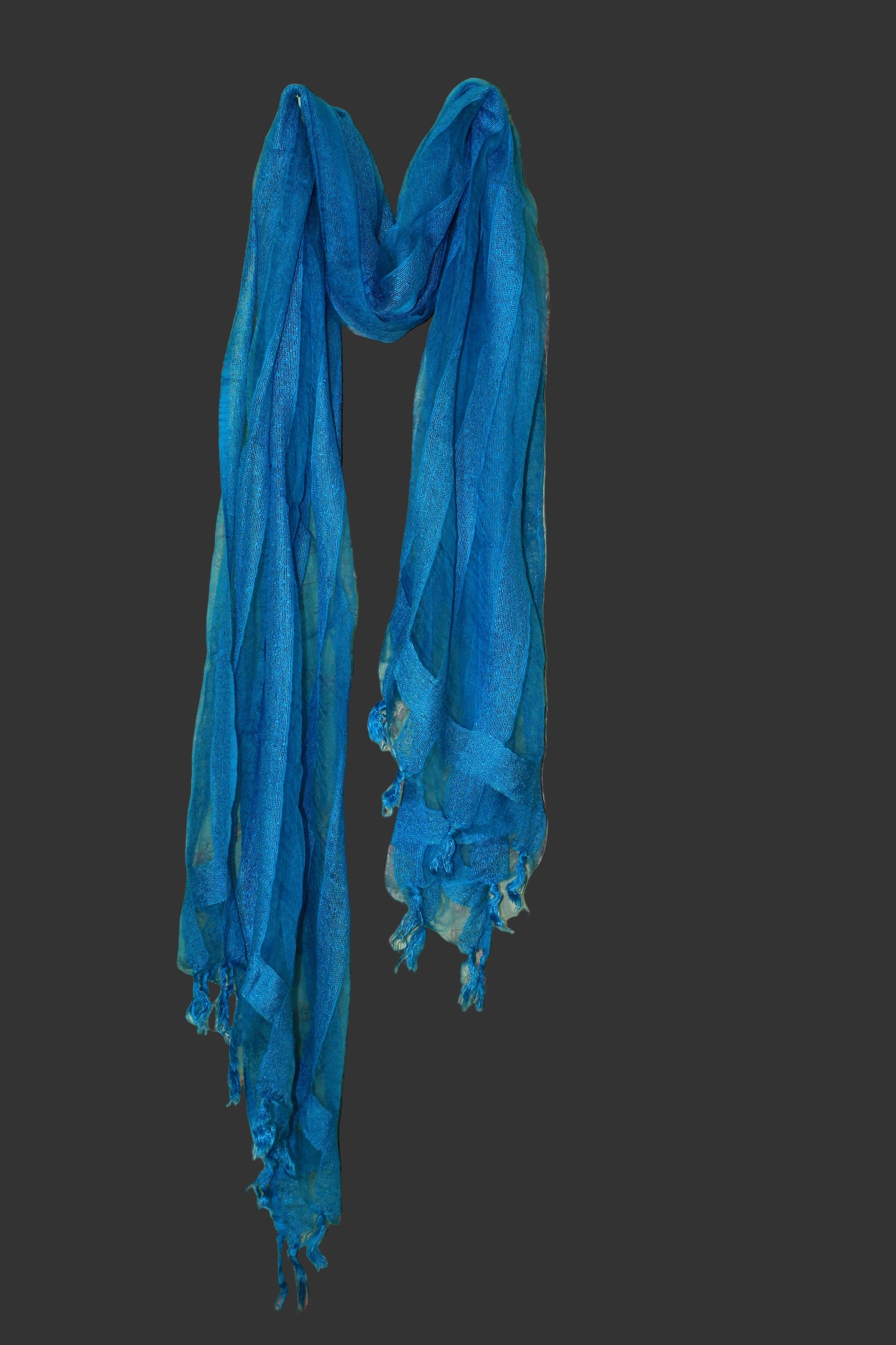 Net dupatta with thread pattern
