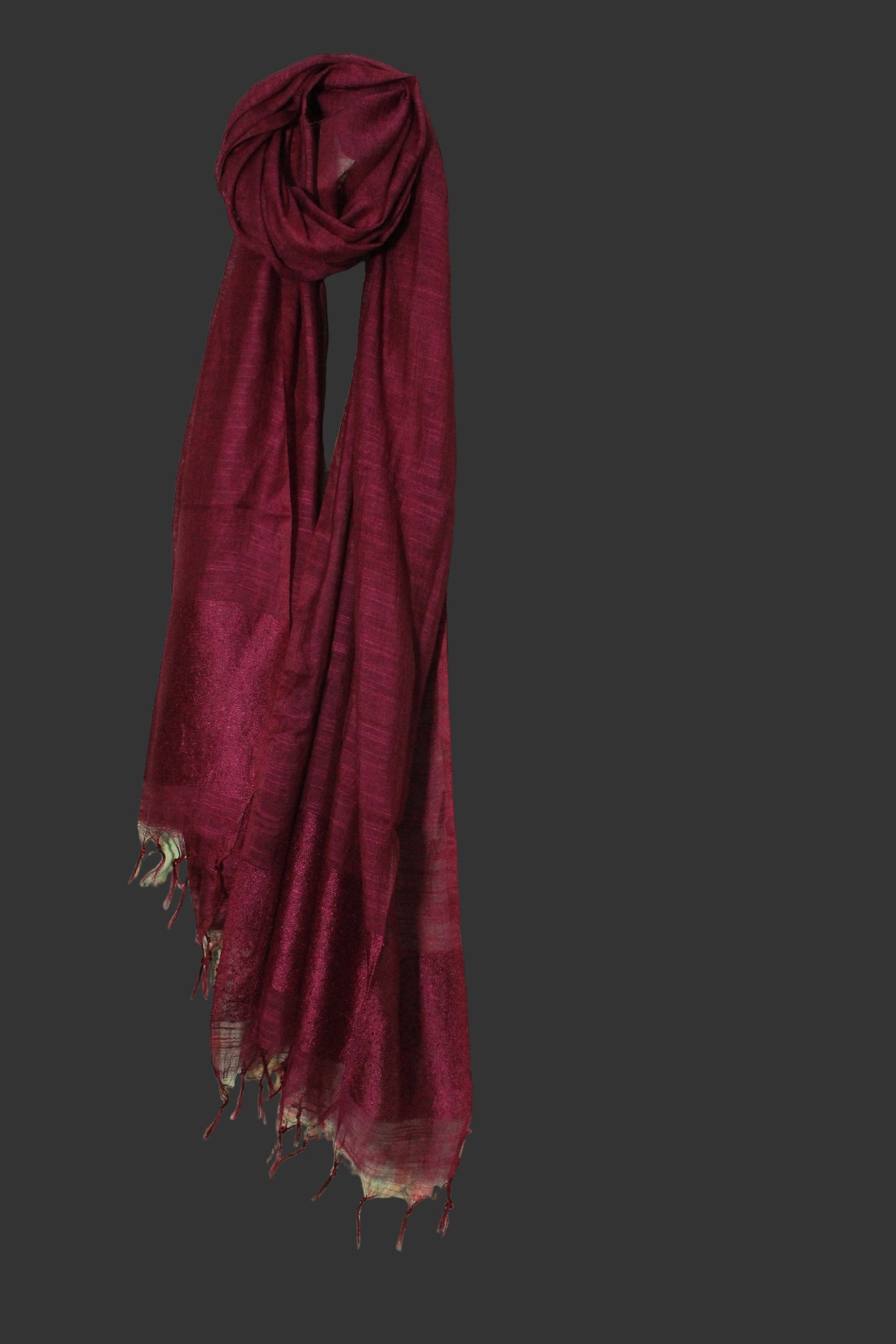 Plain Silk dupatta with thread pattern